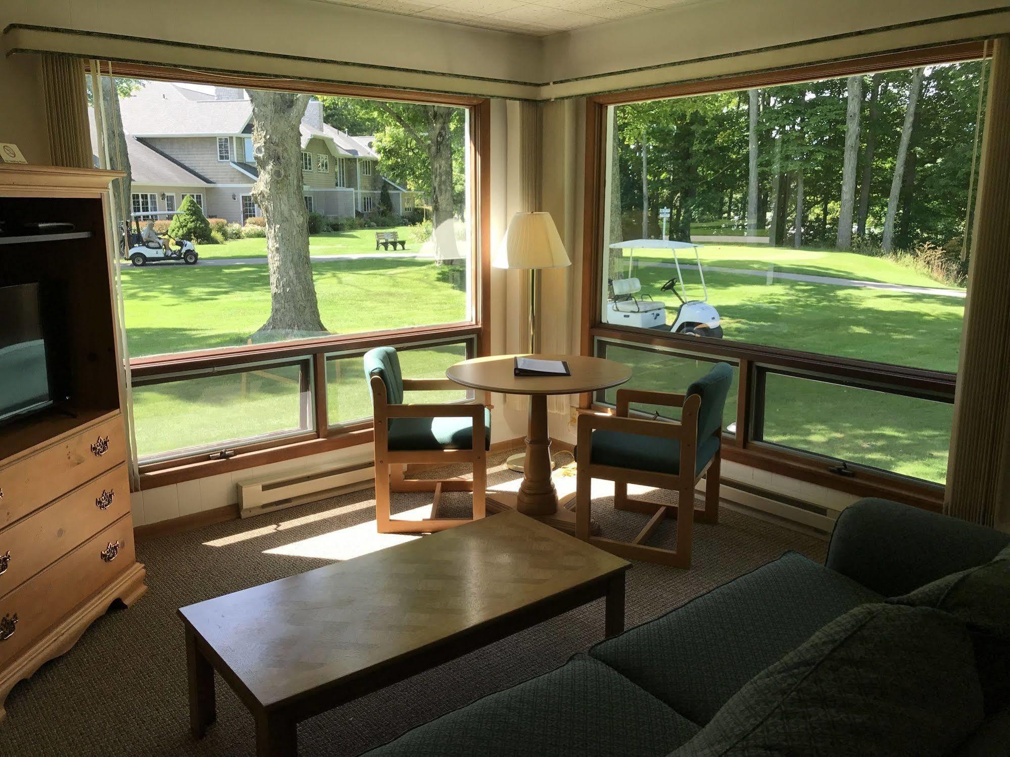 Maxwelton Braes Lodge & Golf Course Baileys Harbor Exterior photo
